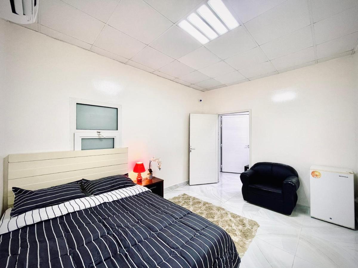Private 2Bedroom Villa With T&B And Kitchenette Near Abu Dhabi International Airport Exterior photo